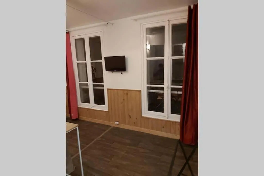 Studio Rue Gauthey Paris 17-1
